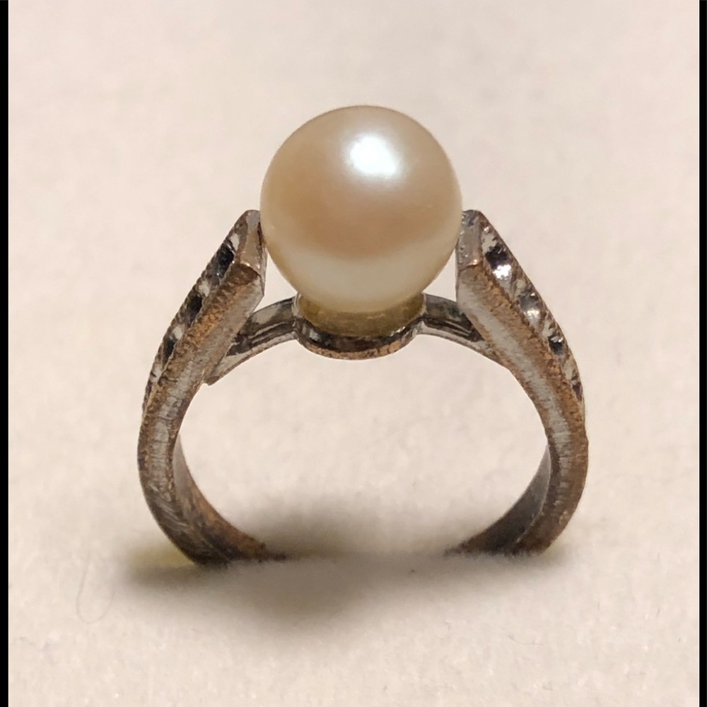 Vintage Pearl Gold-tone Ring